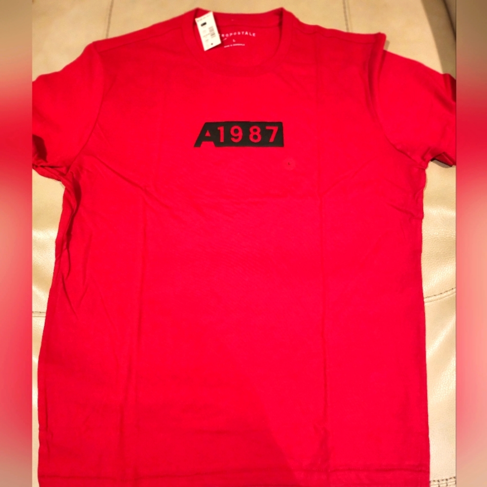 Aeropostale graphic tee